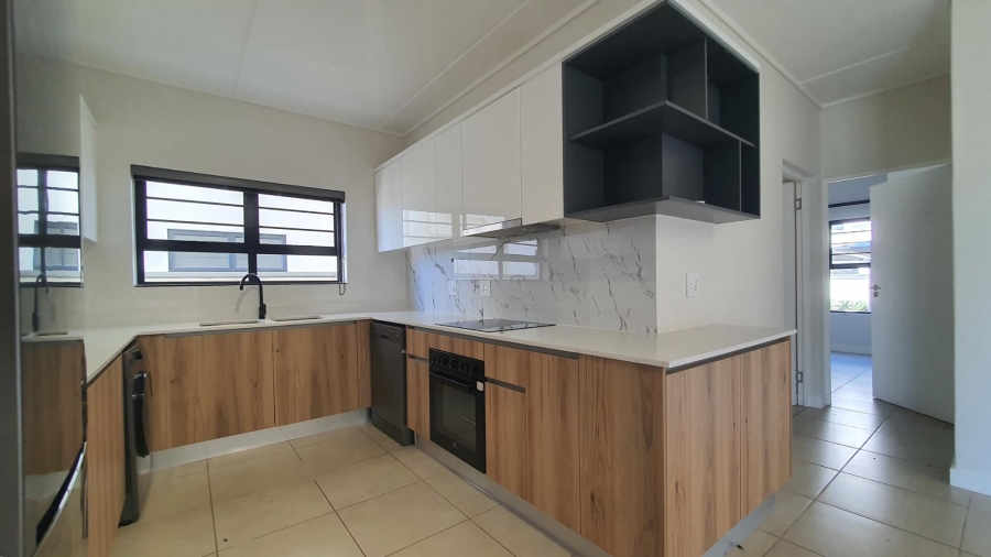 To Let 3 Bedroom Property for Rent in Sandown Western Cape